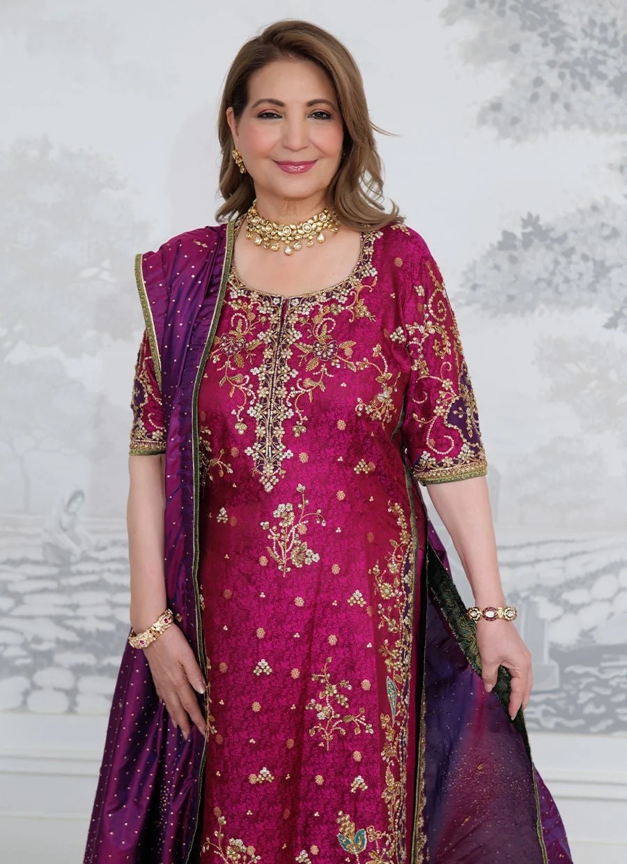 Bita Magenta Kurta pakistani fashion outfit in purple tones.